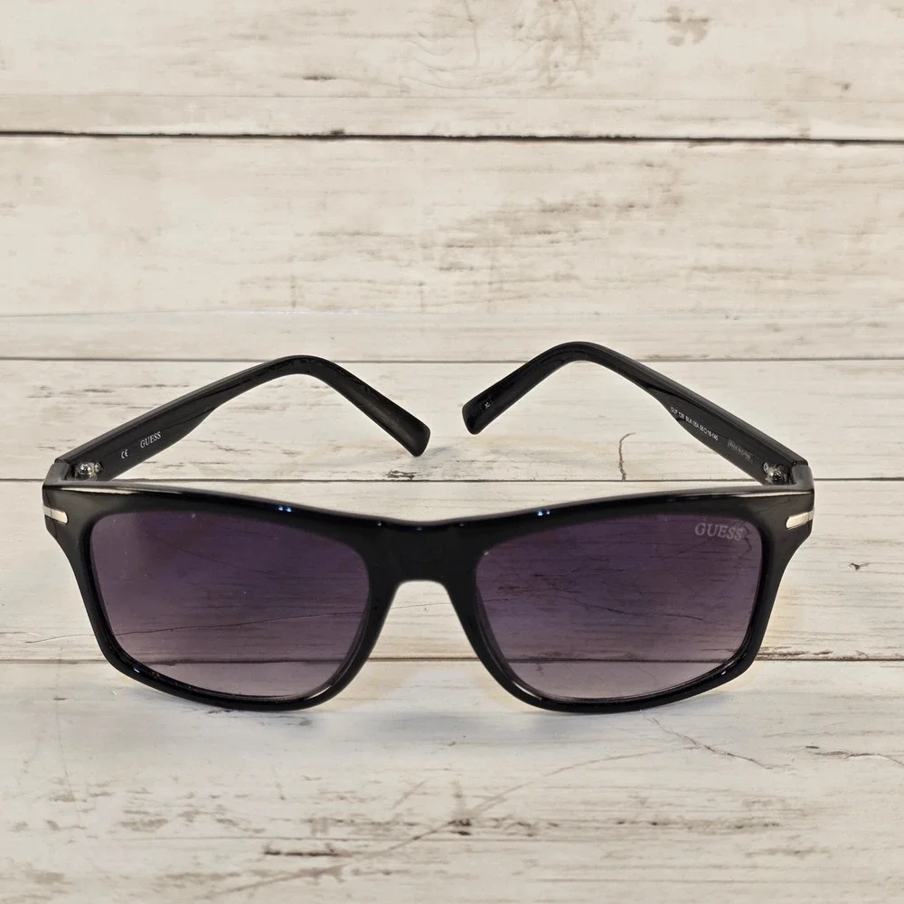Guess GUF 128 BLK-35A Sunglasses Black Rectangular Frame Silver Logo 56-18-140